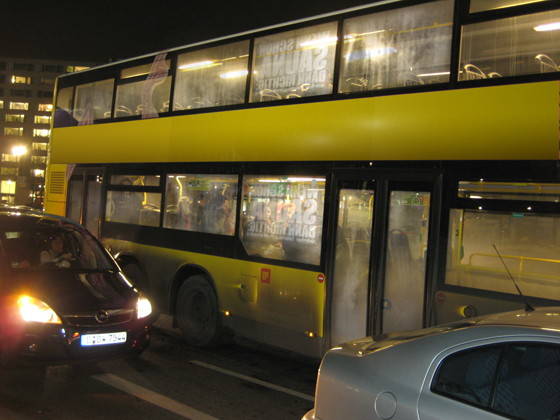 Sauna (Badeschiff), Dampfheadline., Bus